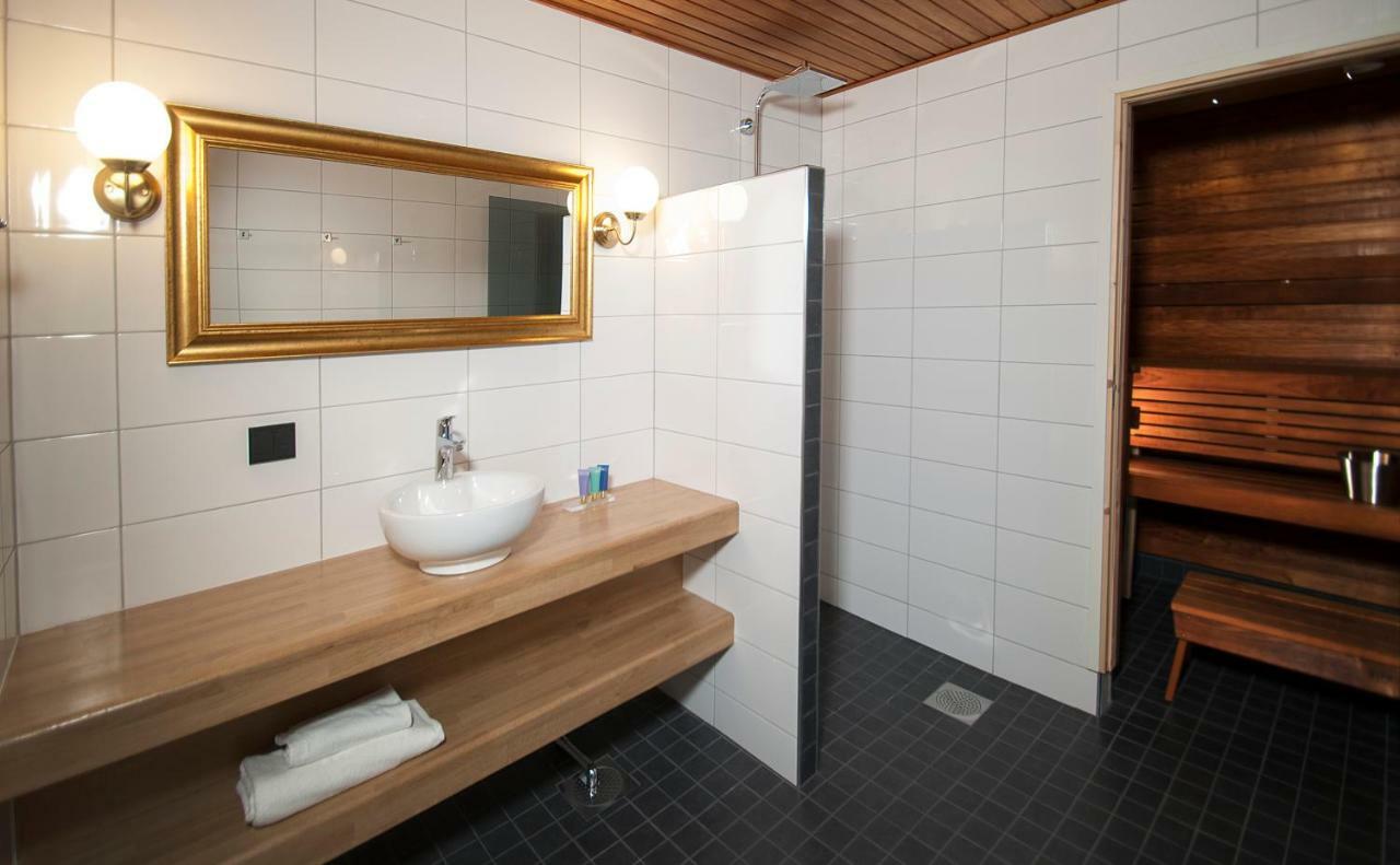 Boutique Hotel Mustaparta ตอร์นีโอ ภายนอก รูปภาพ